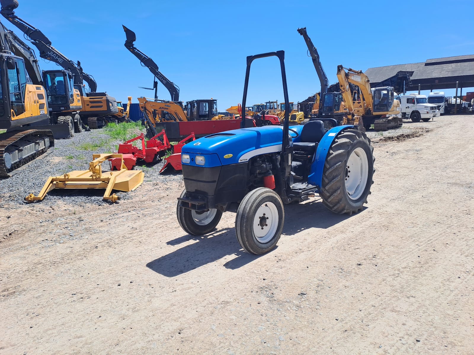 TRACTOR NEW HOLLAND TN75VA - foto 2