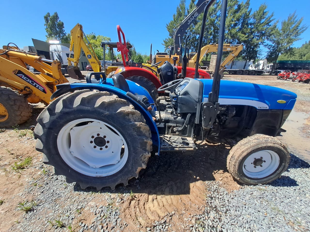 TRACTOR NEW HOLLAND TN75VA - foto 8