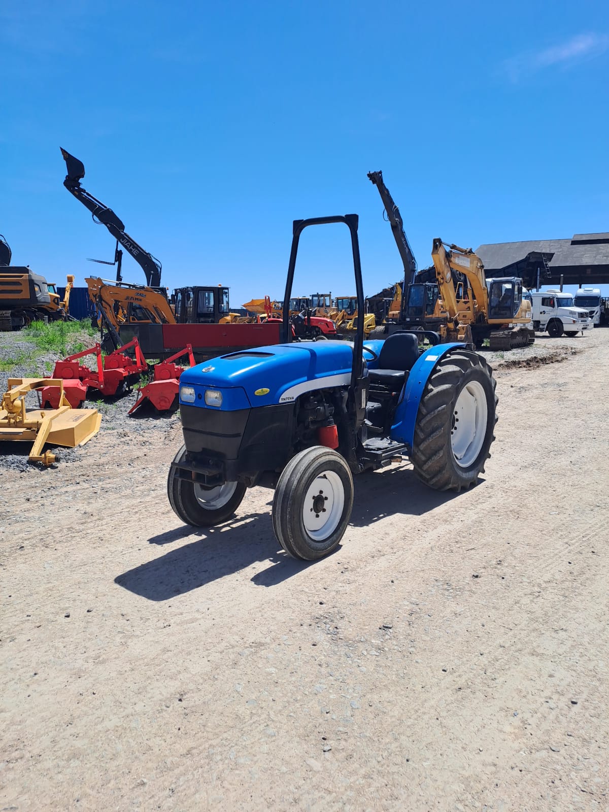 TRACTOR NEW HOLLAND TN75VA - foto 1
